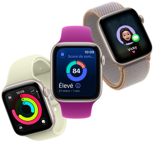 Des Apple Watch S E 3, boîtiers en aluminium, couleur comète, écrans : anneaux d’activité, score de sommeil, appel entrant avec Memoji, arrière-plan d’icônes de fonctionnalités et d’apps de santé, mise en forme, musique, cartographie et communication