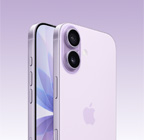 Levendulaszínű iPhone 17 ferdén hátulnézetből a Fusion kamerarendszer kiemelkedő burkolatával felül, valamint a Kameravezérlő gombbal. A készülék elölnézete oldalról a teljes előlapot kitöltő kijelzővel, a Művelet gombbal, a hangerőgombokkal és az oldalsó gombbal.