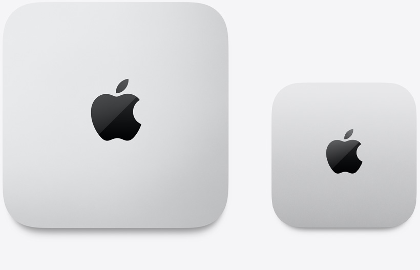 Από πάνω προς τα κάτω όψη του μοντέλου Mac mini του 2024 δίπλα στο μοντέλο Mac mini του 2023 για να παρουσιαστεί συγκριτικά η μείωση στο μέγεθος