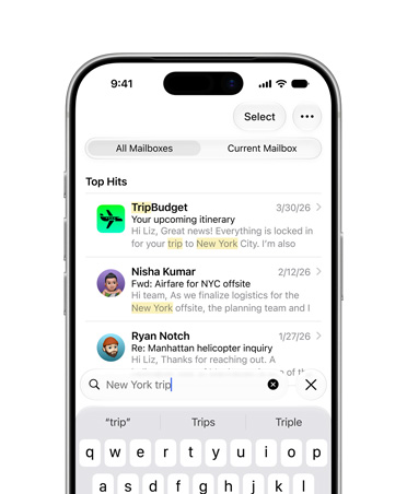 iPhone 17 Pro, Zilver, voorkant met een selectie e-mails op basis van de zoekterm Reis naar New York